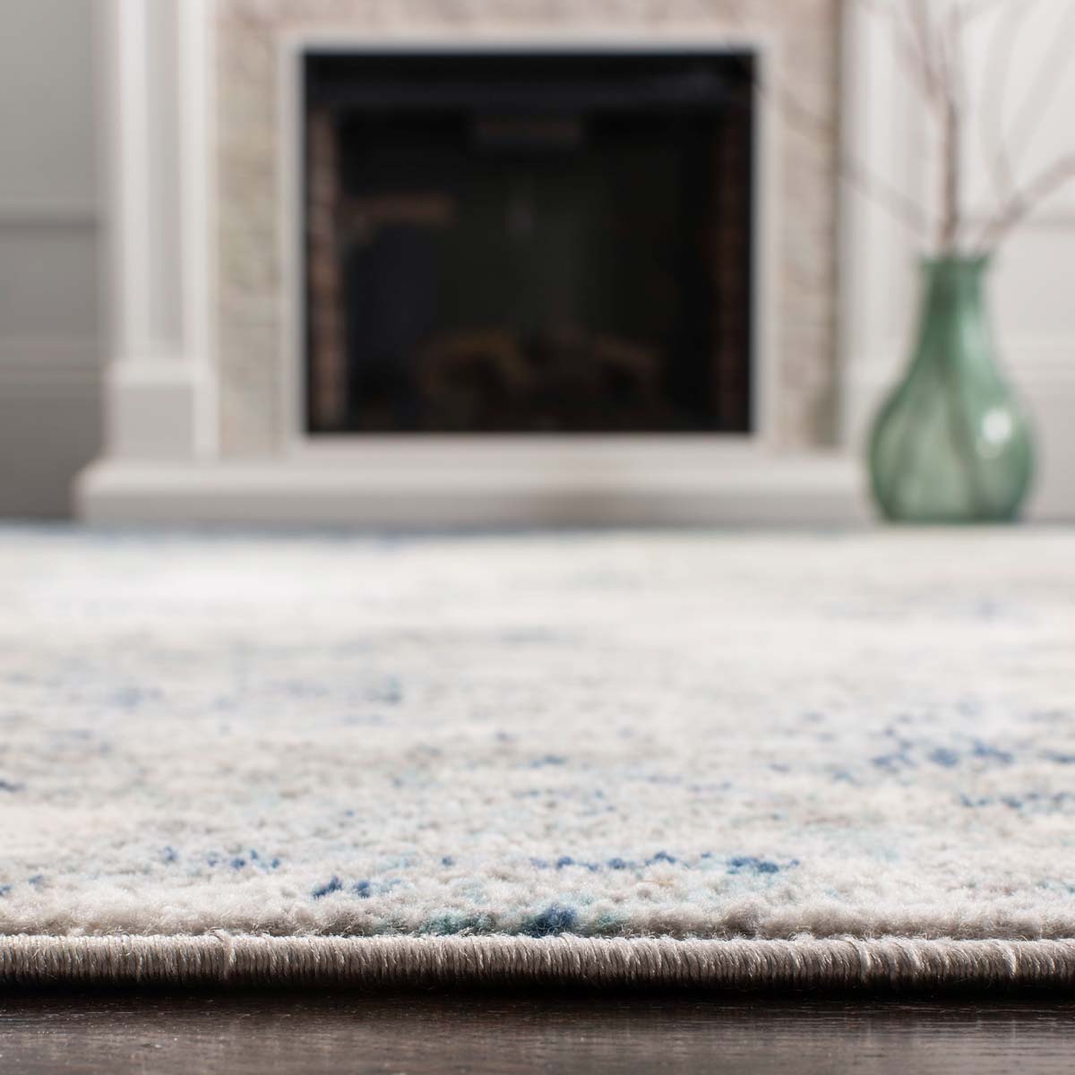 Safavieh Brentwood 822 Rug, Grey, BNT822 - Light Grey / Blue