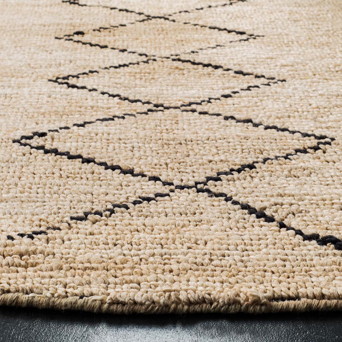 Safavieh Bohemian 701 Rug, BOH701 - Ivory / Black