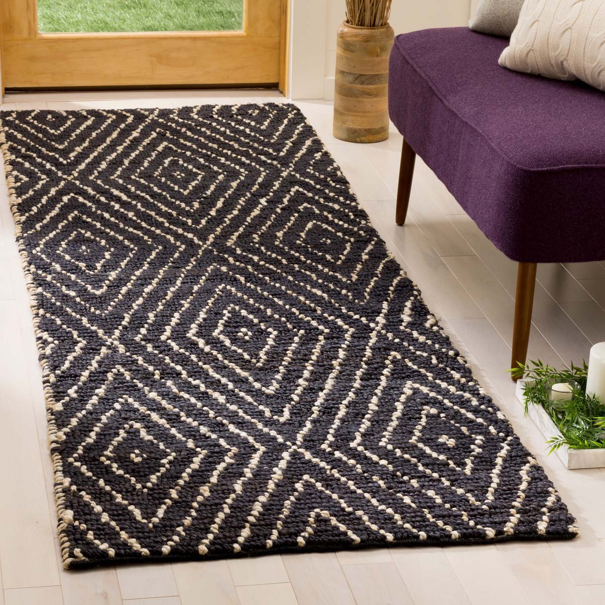 Safavieh Bohemian 702 Rug, BOH702 - Black / Ivory