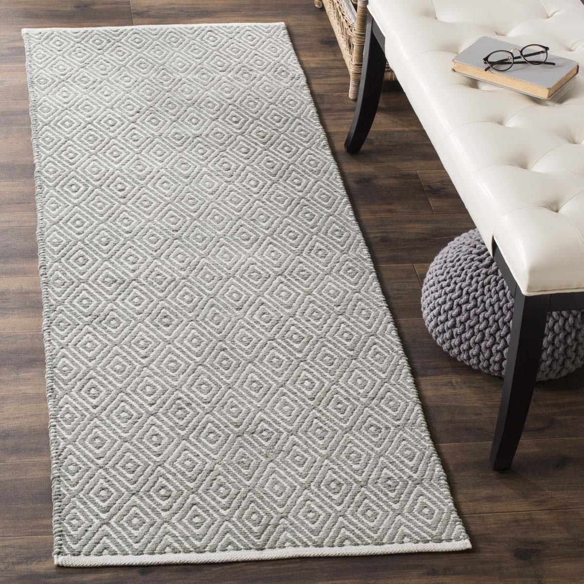 Safavieh Boston 682 Rug, BOS682 - Grey