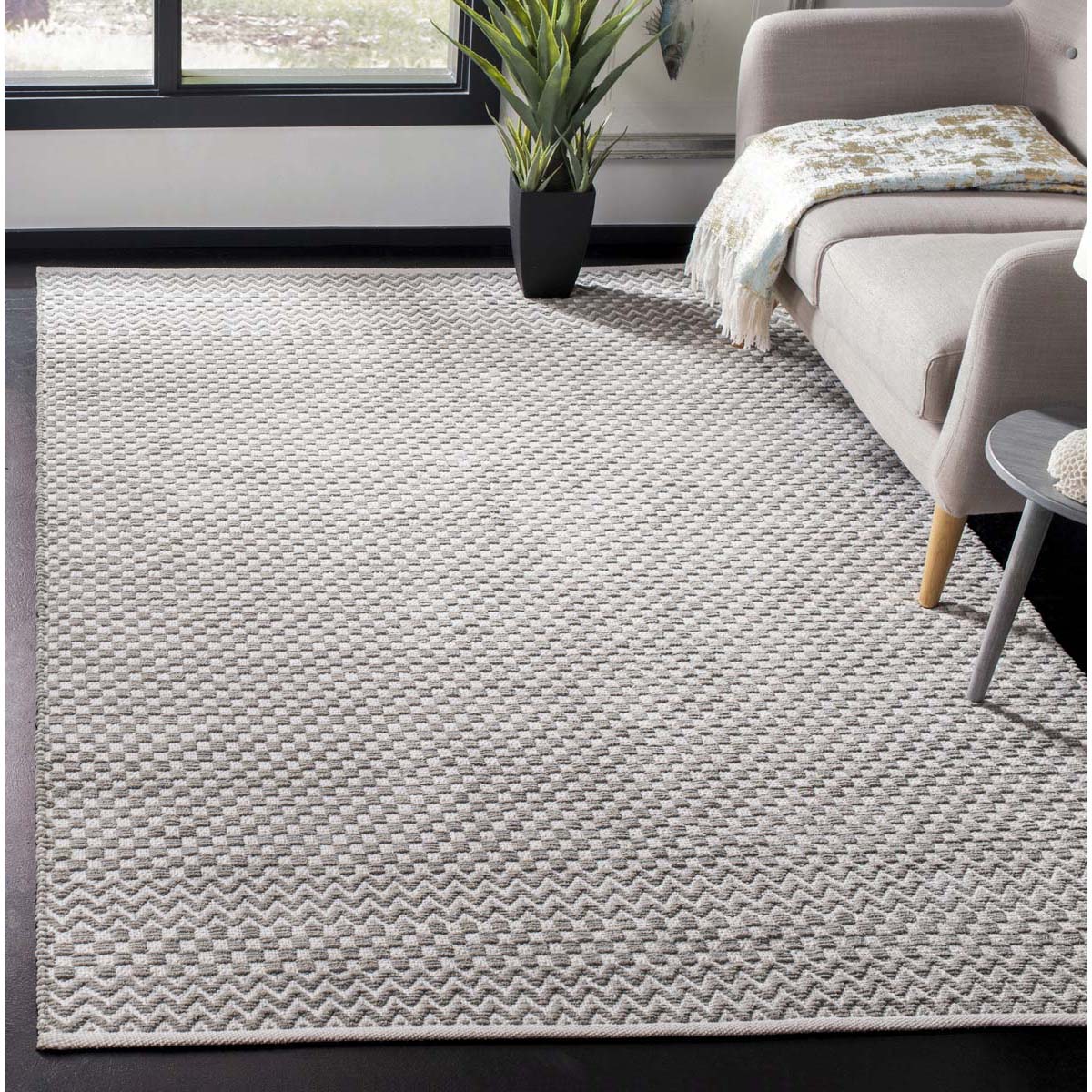 Safavieh Boston 686 Rug, BOS686 - Grey