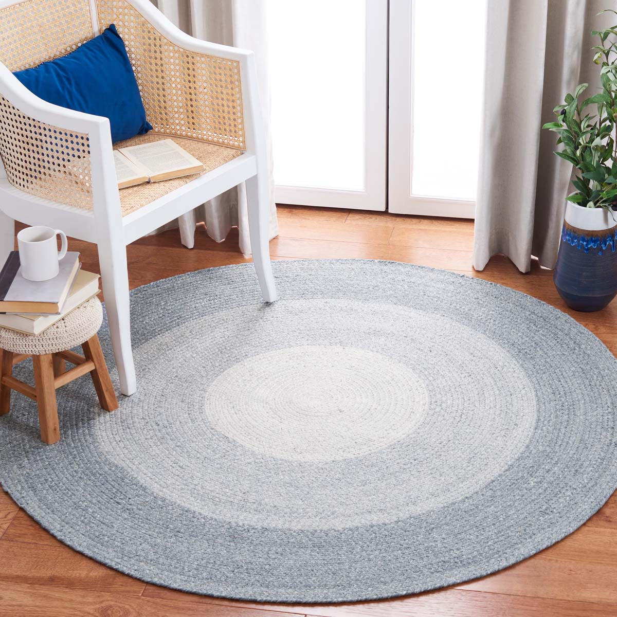 Safavieh Braided 802 Rug, BRD802 - Grey / Ivory