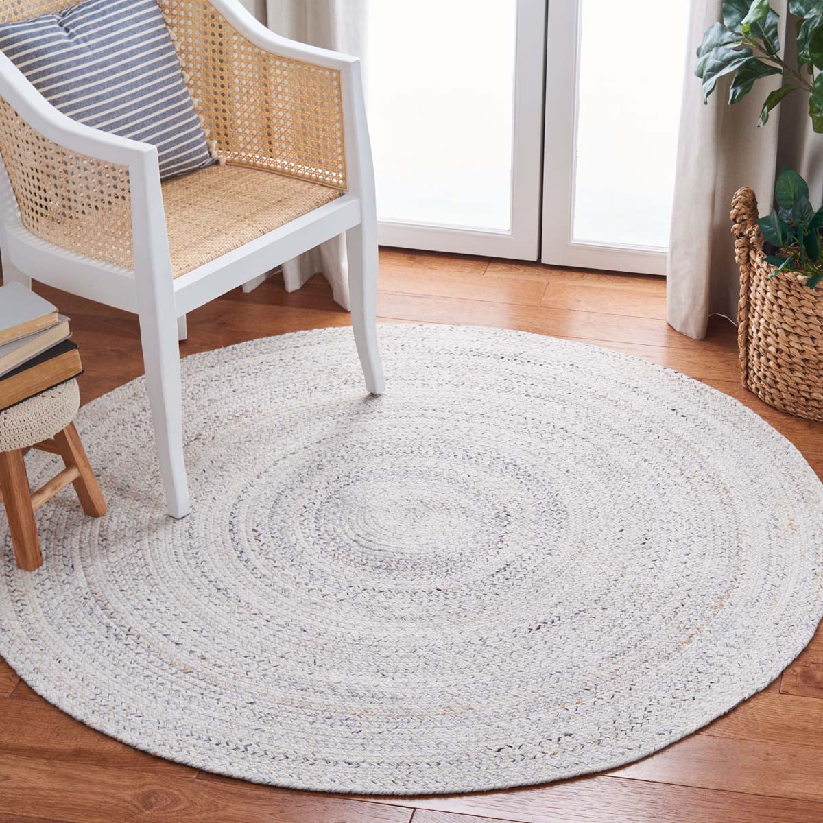 Safavieh Braided 851 Rug, BRD851 - Ivory