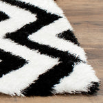 Safavieh Barcelona Shag 320 Rug, BSG320 - Ivory / Black