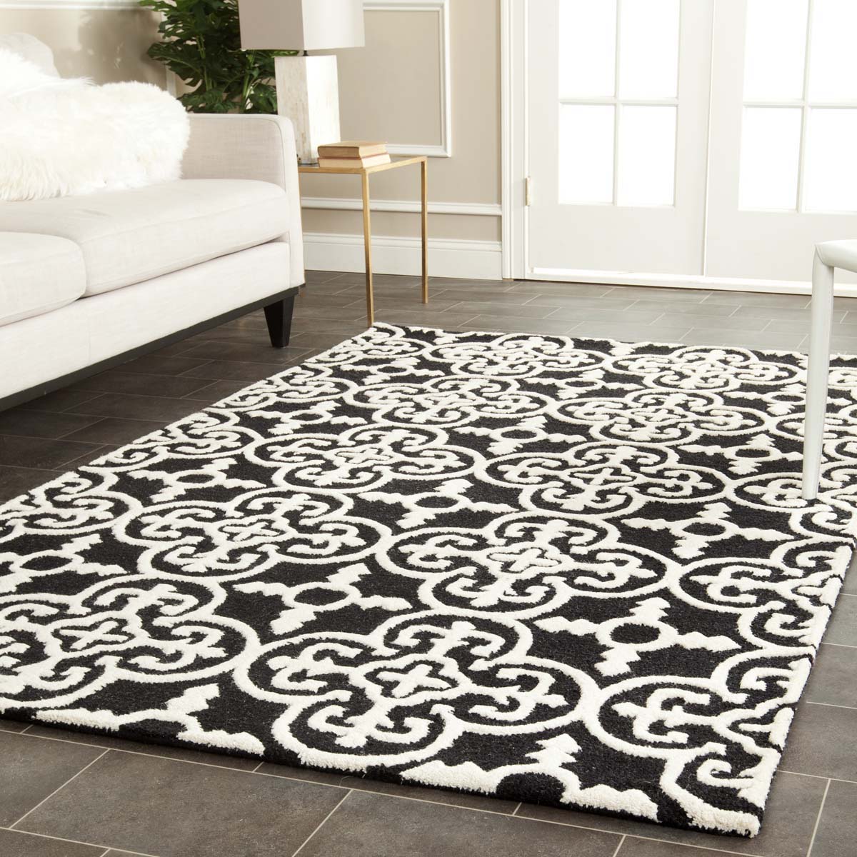 Safavieh Cambridge 133 Rug, CAM133 - Black / Ivory