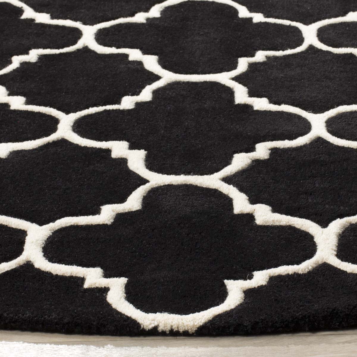 Safavieh Chatham 717 Rug, CHT717 - Black / Ivory