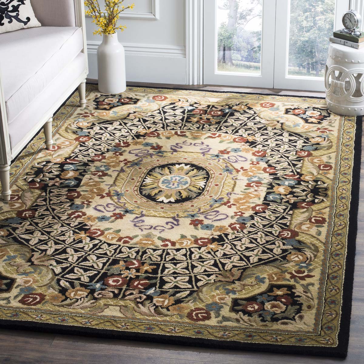 Safavieh Classic 304 Rug, CL304 - Black / Gold