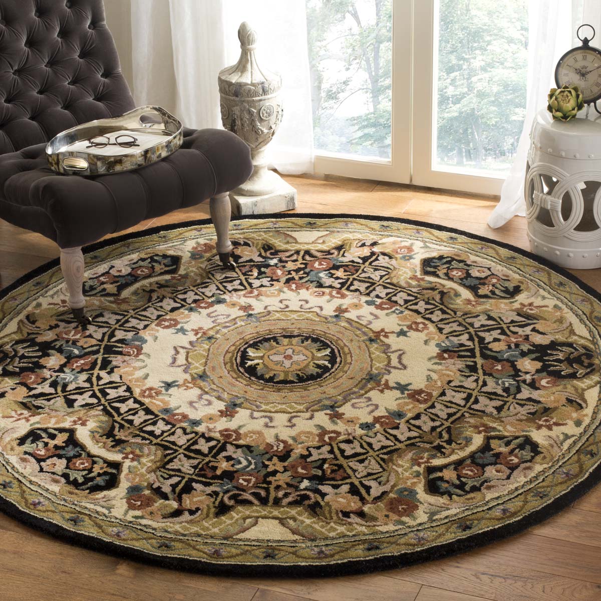 Safavieh Classic 304 Rug, CL304 - Black / Gold