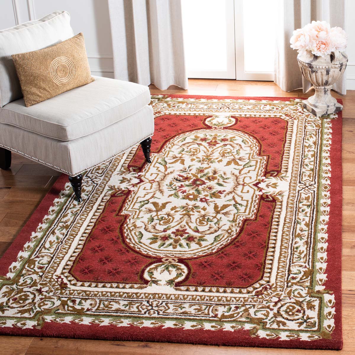 Safavieh Classic 755 Rug, CL755 - Burgundy