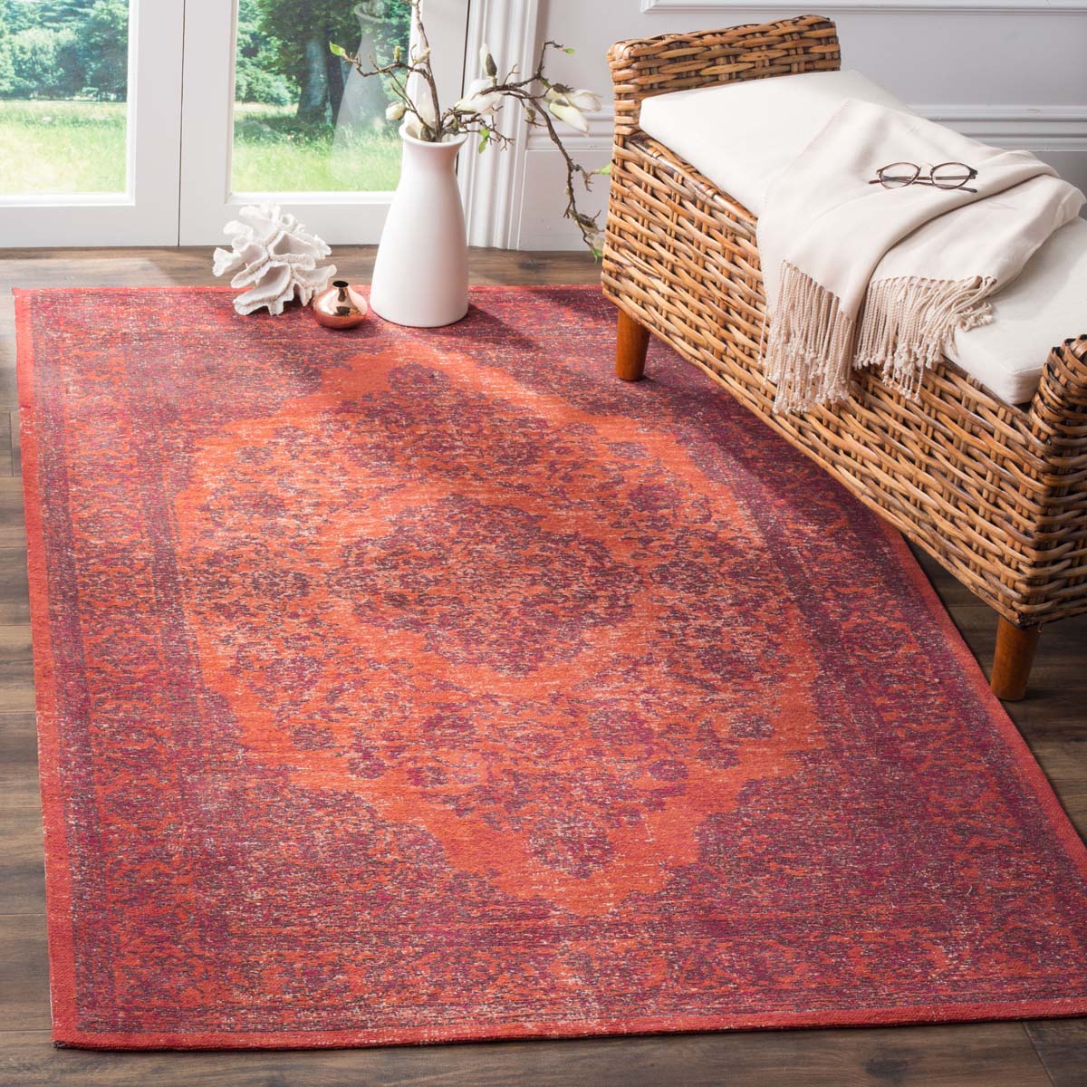 Safavieh Classic Vintage 121 Rug, CLV121 - Orange / Red