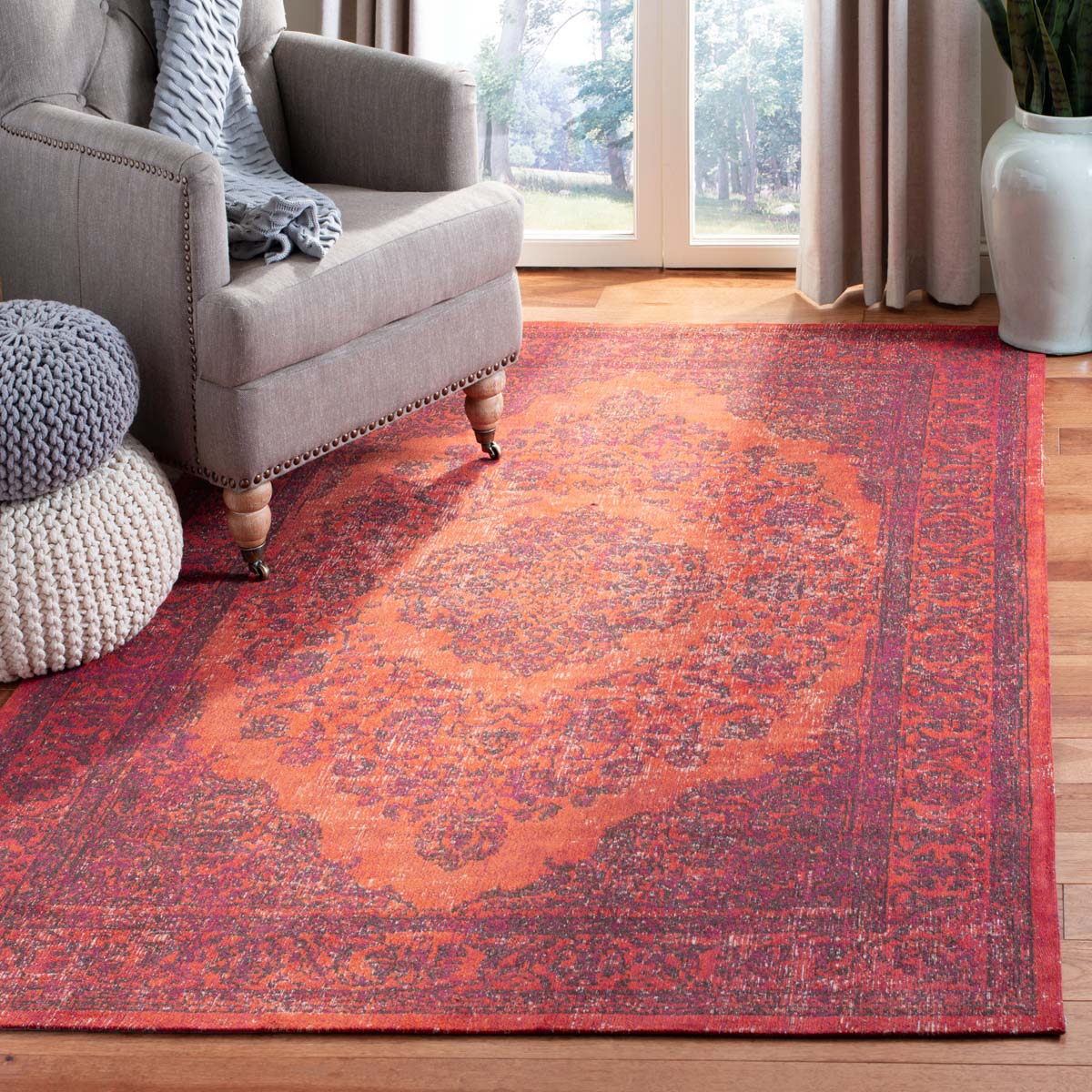 Safavieh Classic Vintage 121 Rug, CLV121 - Orange / Red