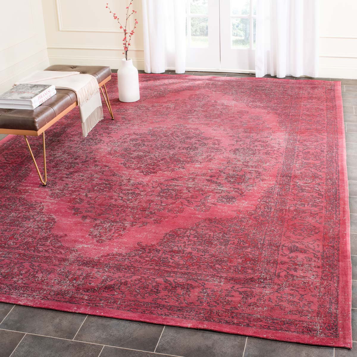 Safavieh Classic Vintage 121 Rug, CLV121 - Fuchsia