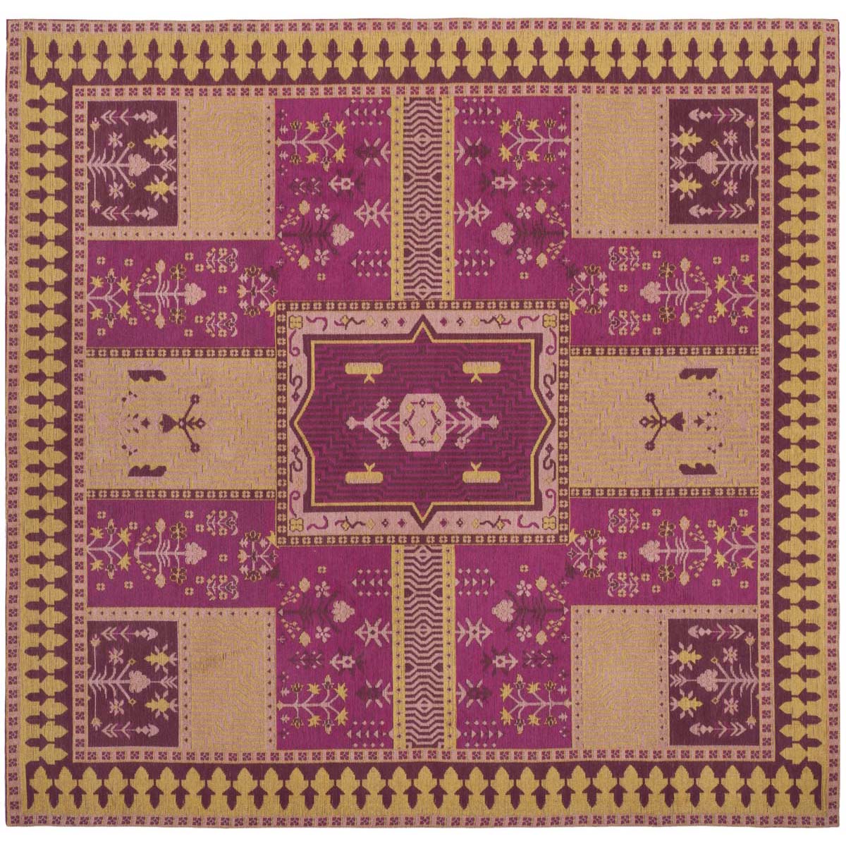 Safavieh Classic Vintage 512 Rug, CLV512 - Fuchsia / Gold