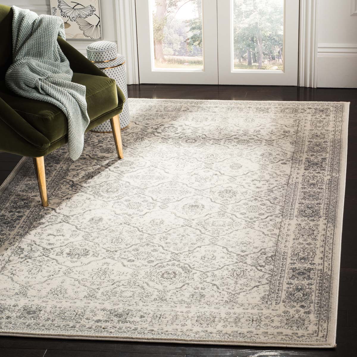 Safavieh Carnegie 691 Rug, CNG691 - Cream / Dark Grey