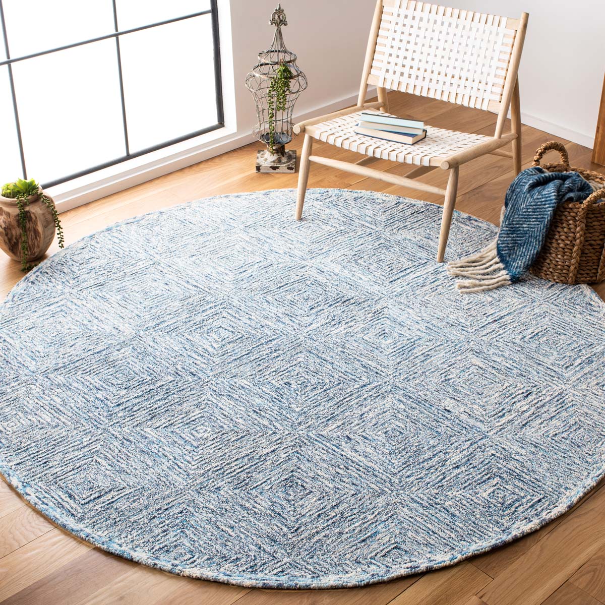 Safavieh Capri 207 Rug, CPR207 - Ivory / Blue