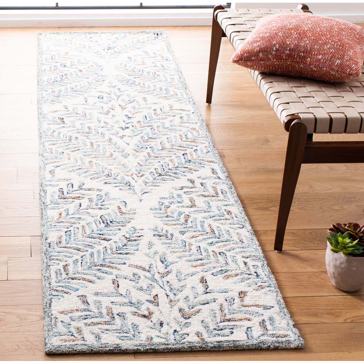 Safavieh Capri 208 Rug, CPR208 - Ivory / Blue