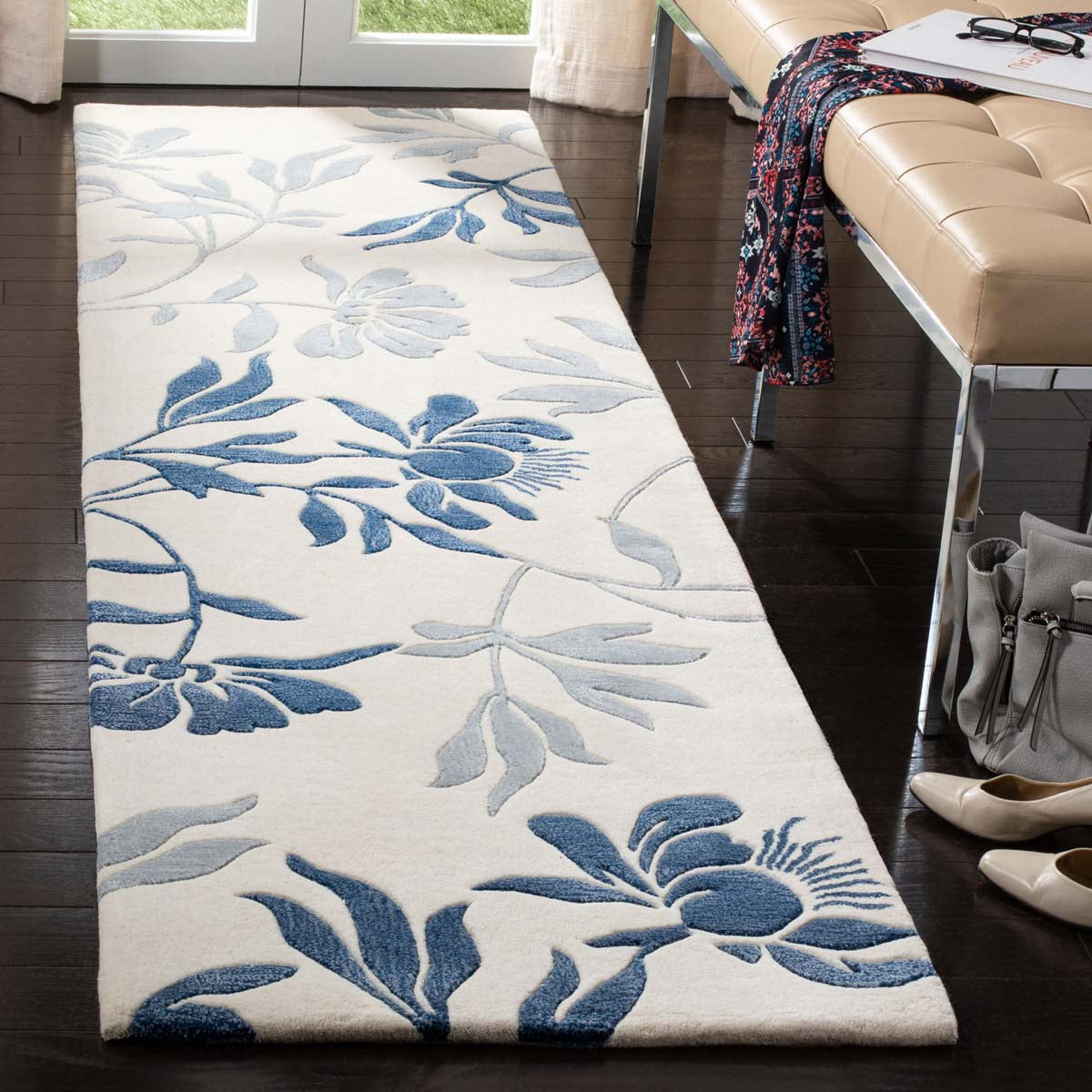 Safavieh Capri 345 Rug, CPR345 - Ivory / Blue