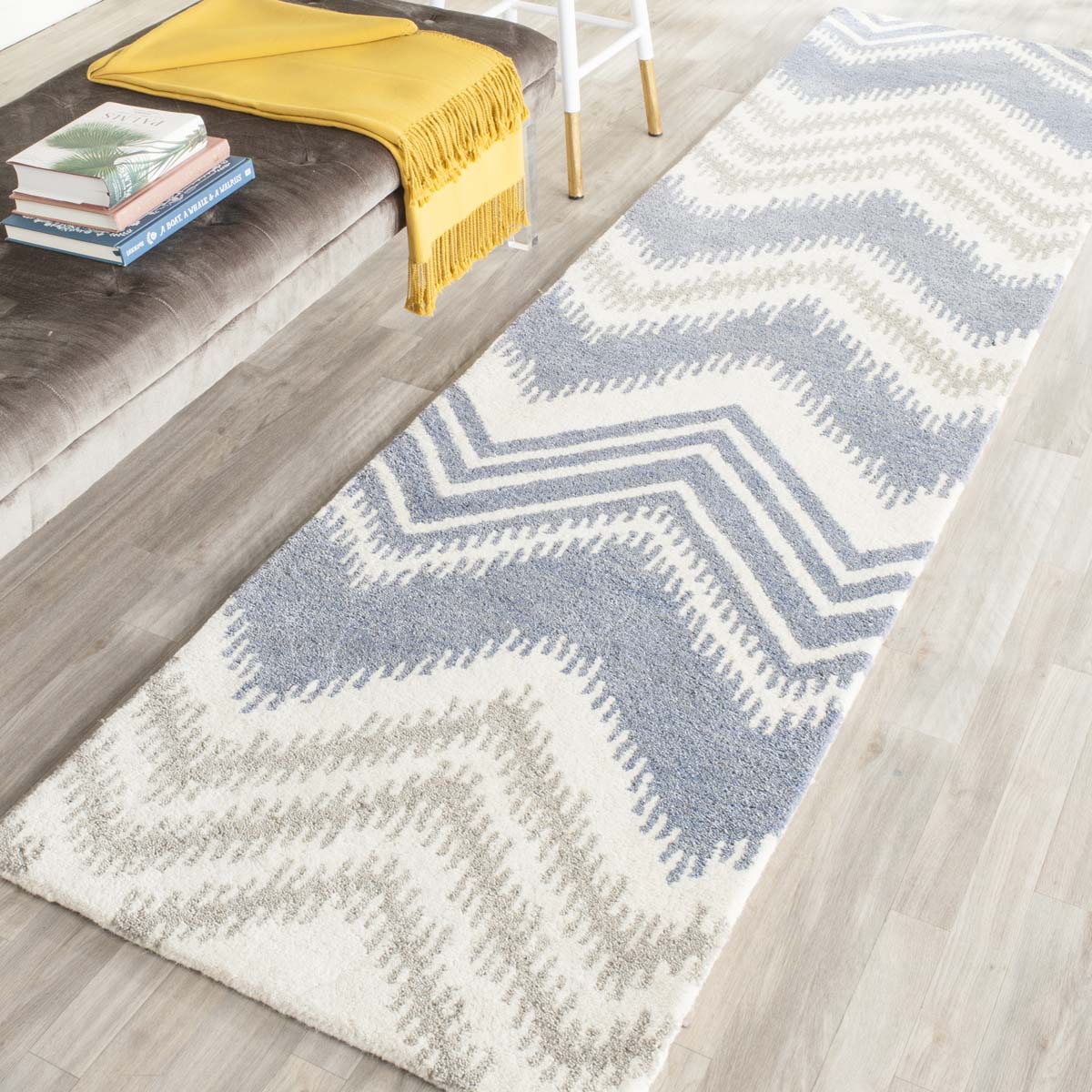 Safavieh Capri 445 Rug, CPR445 - Blue / Ivory