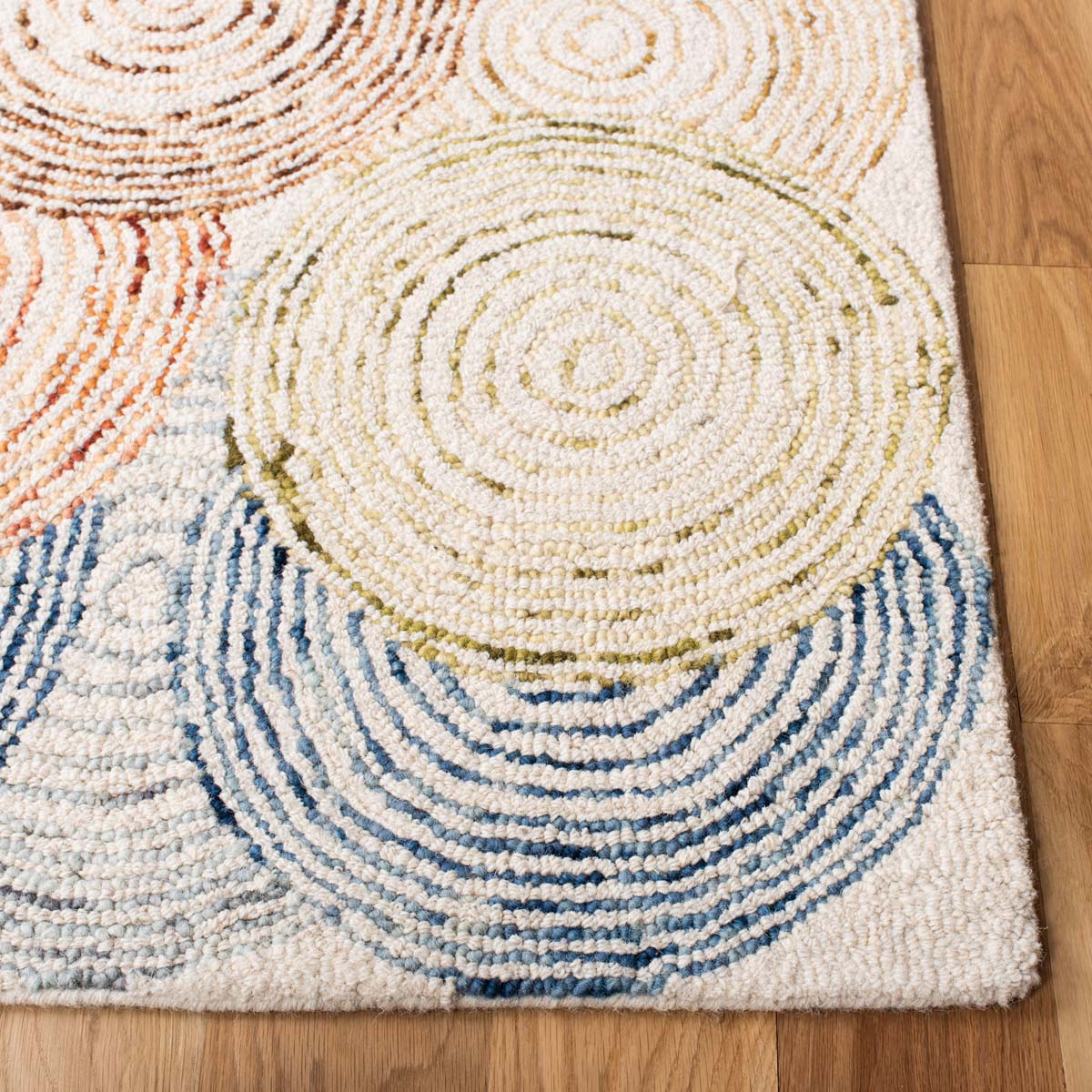 Safavieh Capri 501 Rug, CPR501 - Ivory / Blue