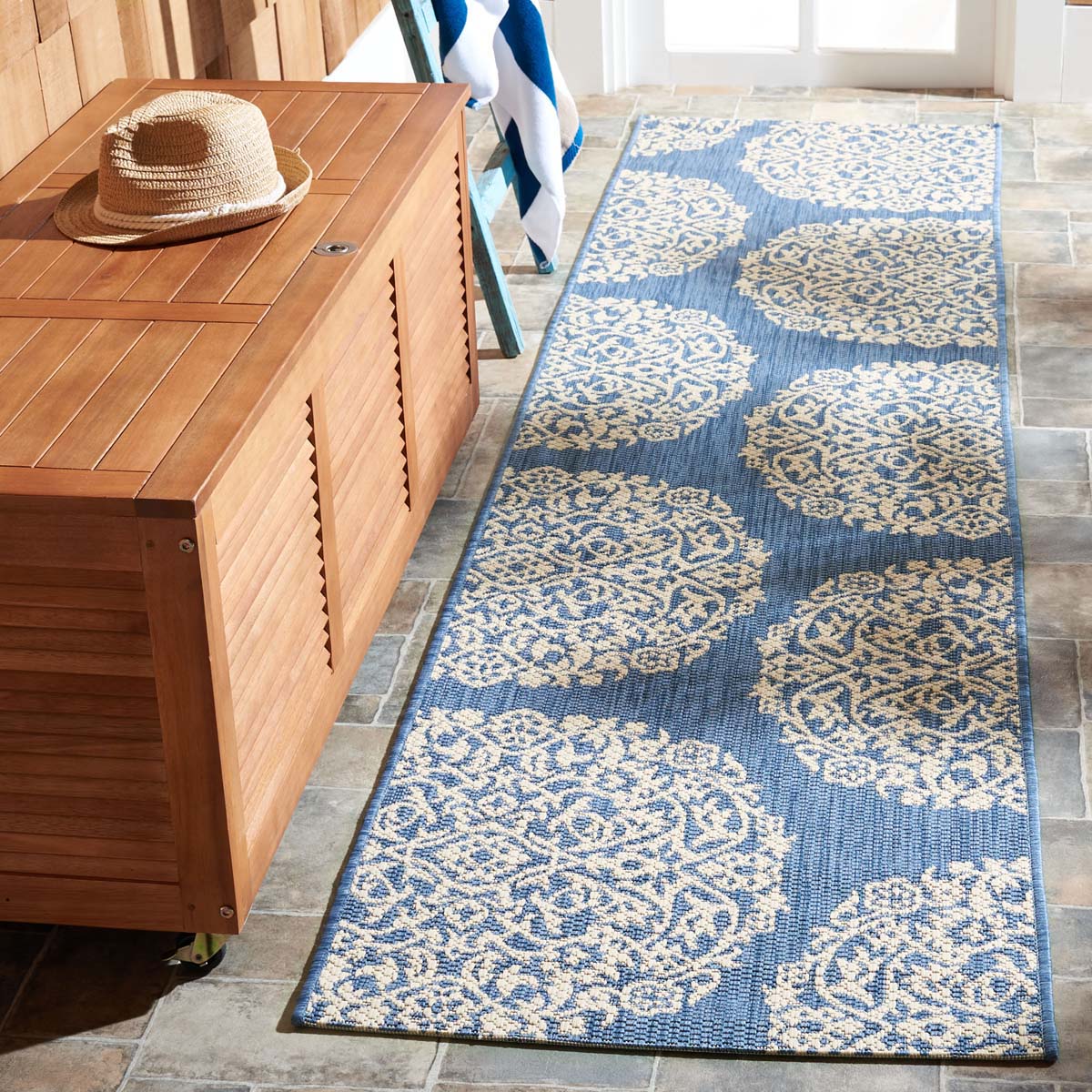 Safavieh Courtyard 962 Rug, CY6962 - BLUE / IVORY