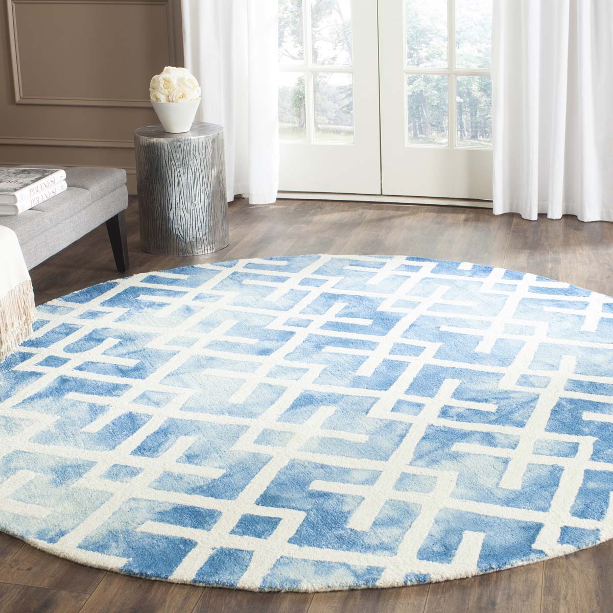 Safavieh Dip Dye 677 Rug, DDY677 - Blue / Ivory