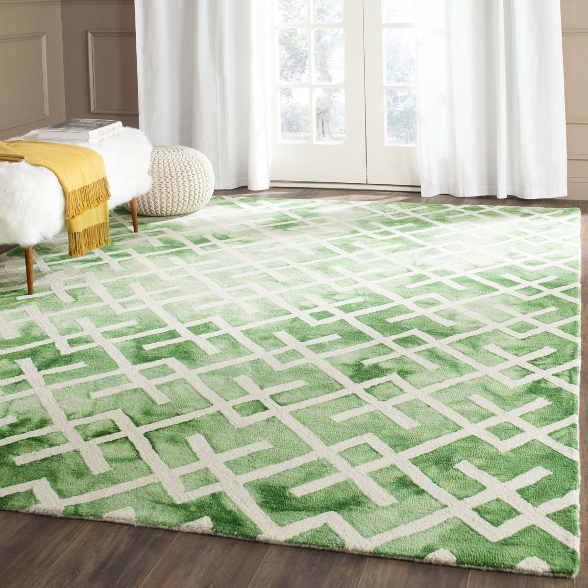 Safavieh Dip Dye 677 Rug, DDY677 - Green / Ivory