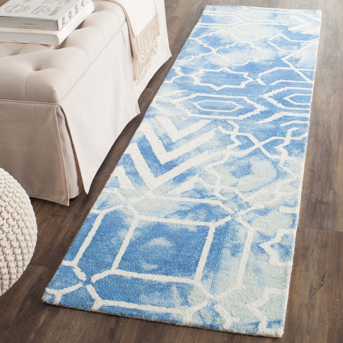 Safavieh Dip Dye 678 Rug, DDY678 - Blue / Ivory