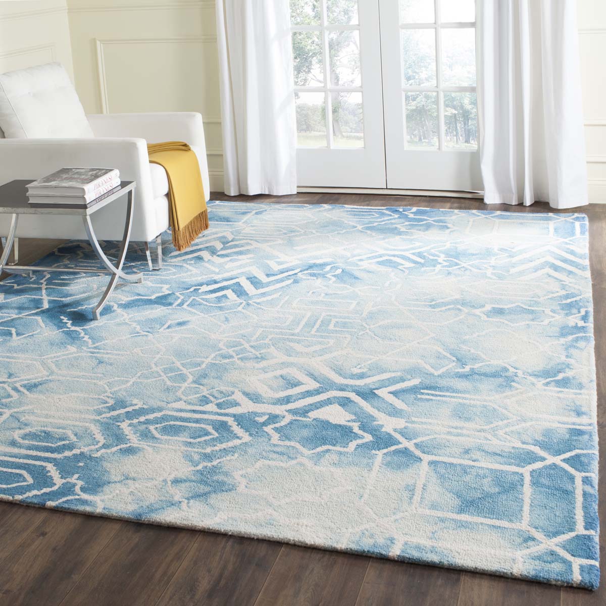 Safavieh Dip Dye 678 Rug, DDY678 - Blue / Ivory