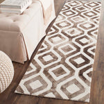 Safavieh Dip Dye 679 Rug, DDY679 - Ivory / Chocolate