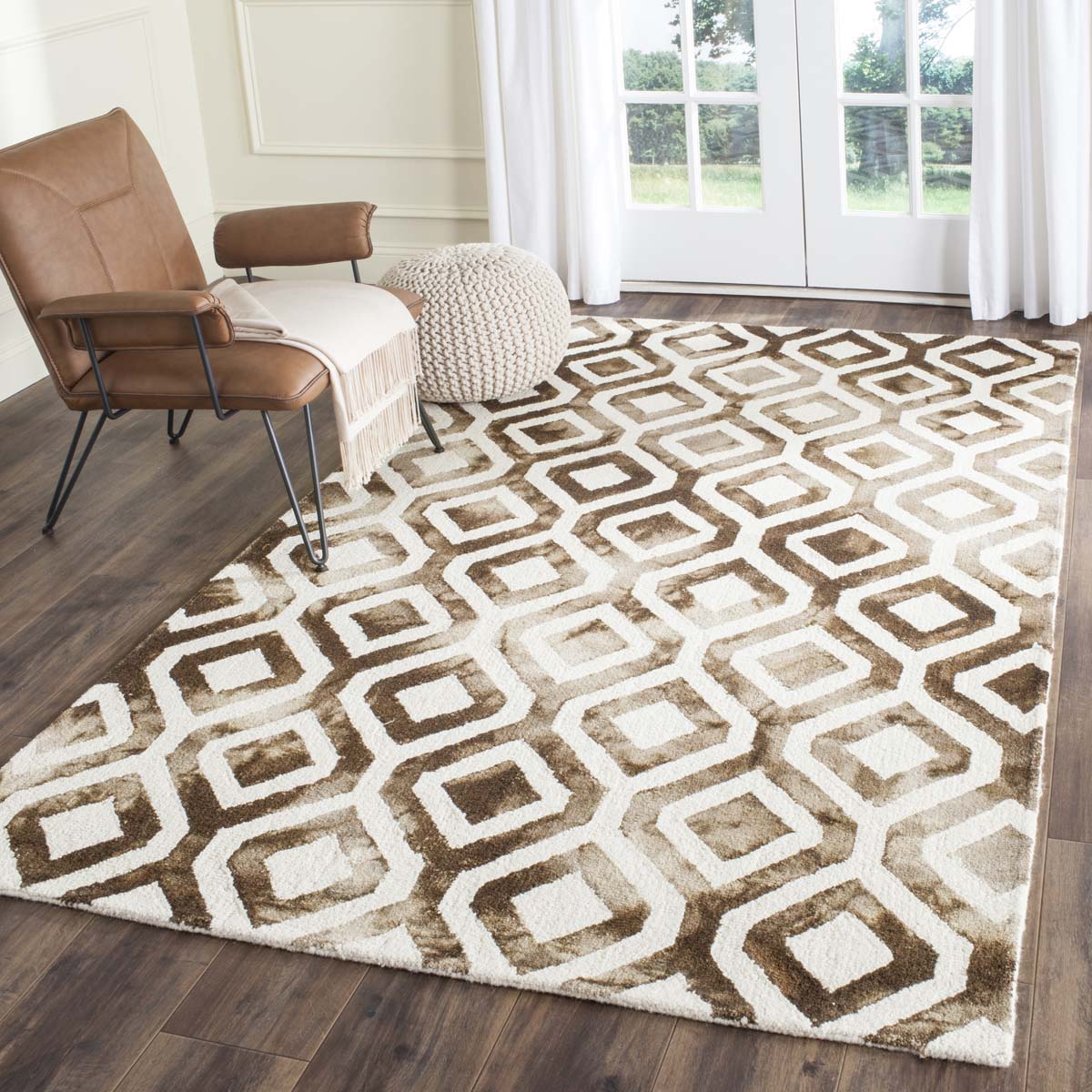 Safavieh Dip Dye 679 Rug, DDY679 - Ivory / Chocolate