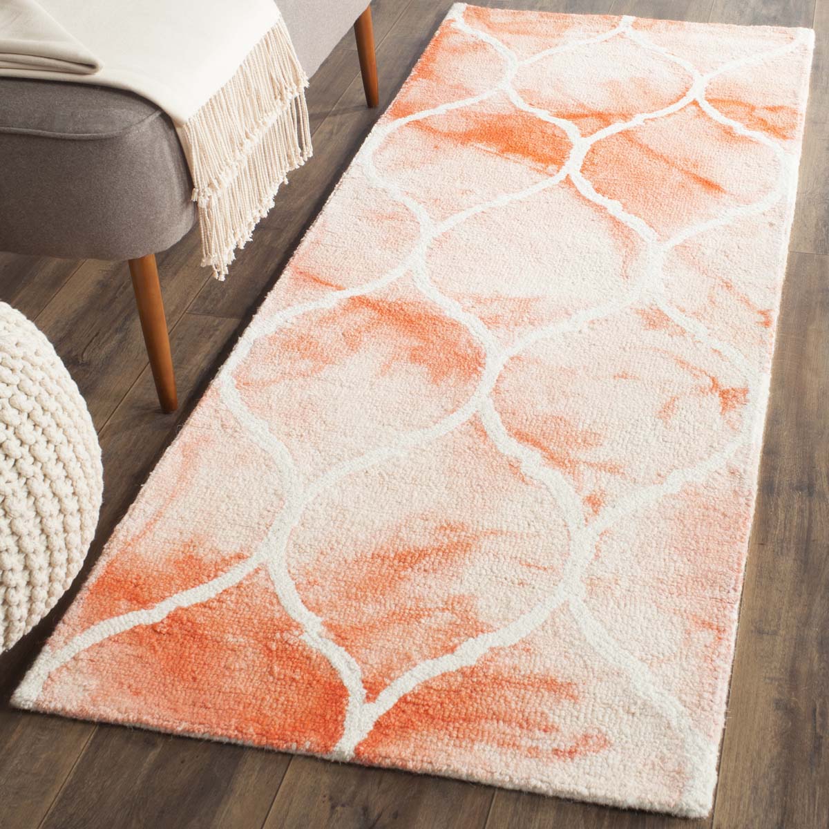 Safavieh Dip Dye 685 Rug, DDY685 - Orange / Ivory