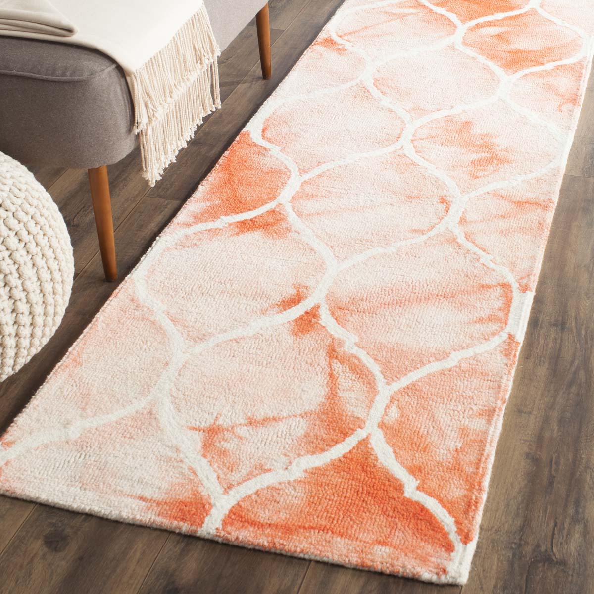 Safavieh Dip Dye 685 Rug, DDY685 - Orange / Ivory