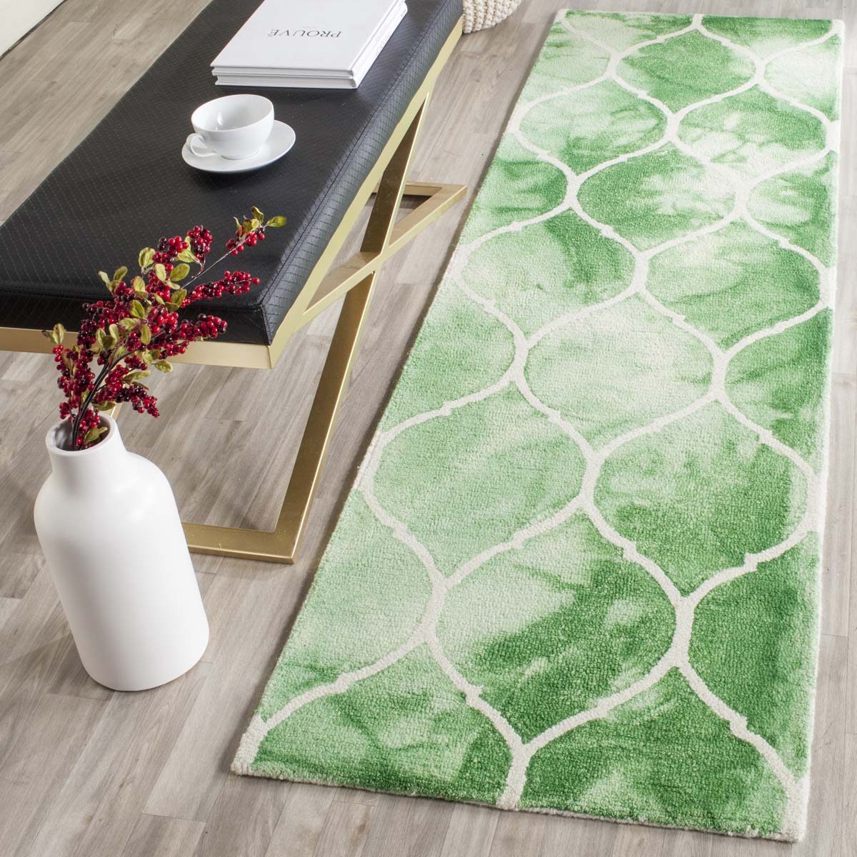 Safavieh Dip Dye 685 Rug, DDY685 - Green / Ivory