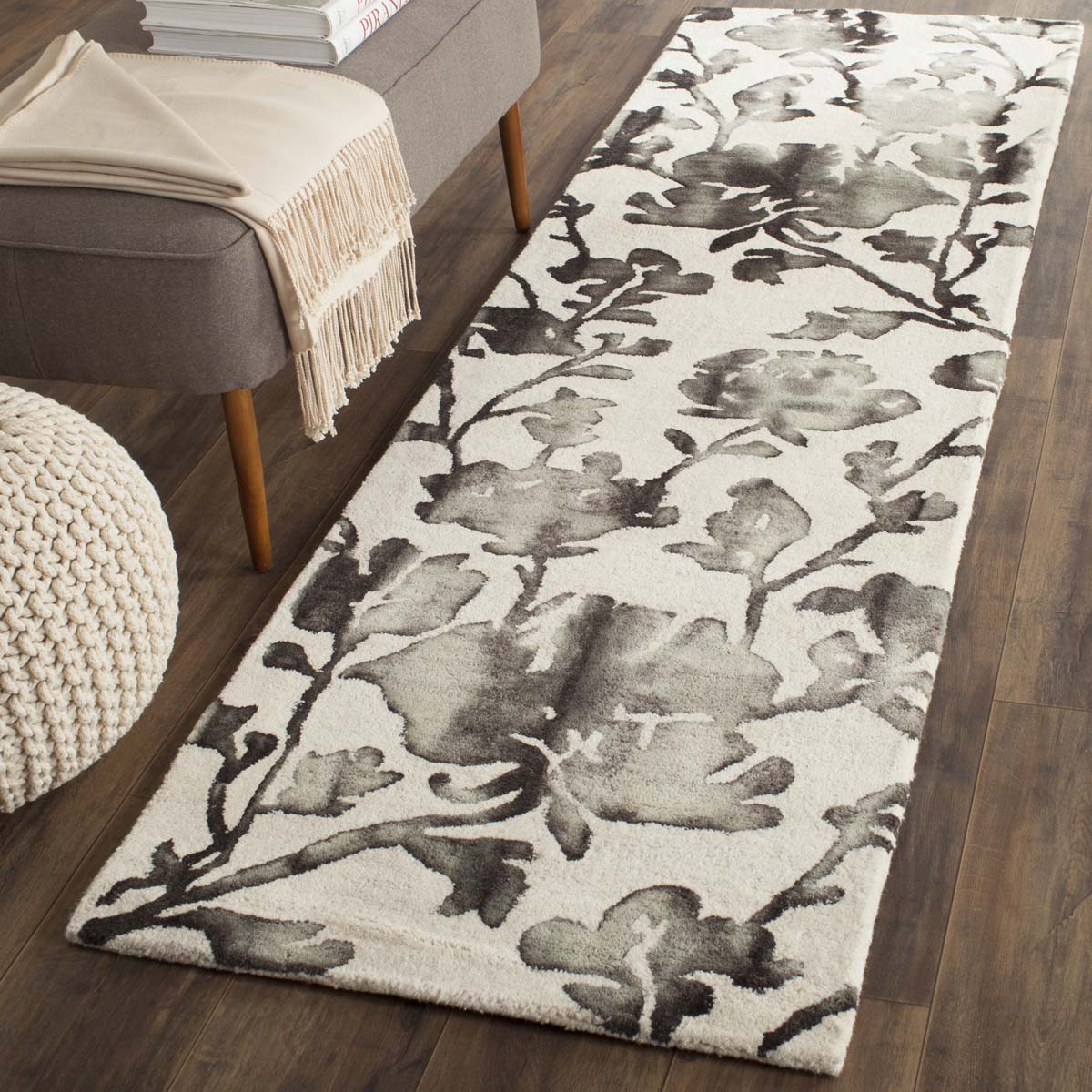 Safavieh Dip Dye 716 Rug, DDY716 - Ivory / Charcoal