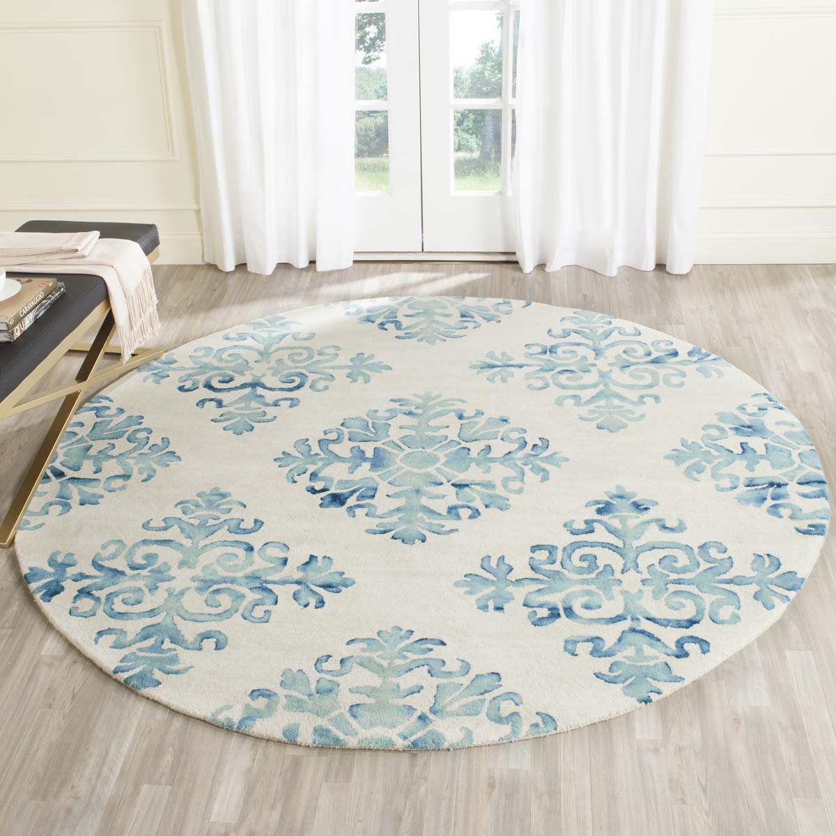 Safavieh Dip Dye 720 Rug, DDY720 - Ivory / Light Blue