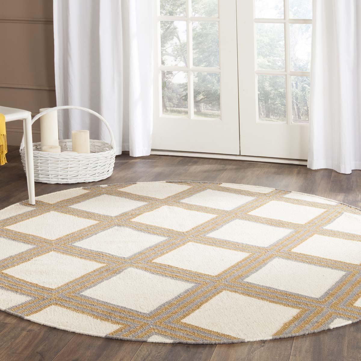 Safavieh Dhurries 109 Rug, DHU109 - Ivory / Gold