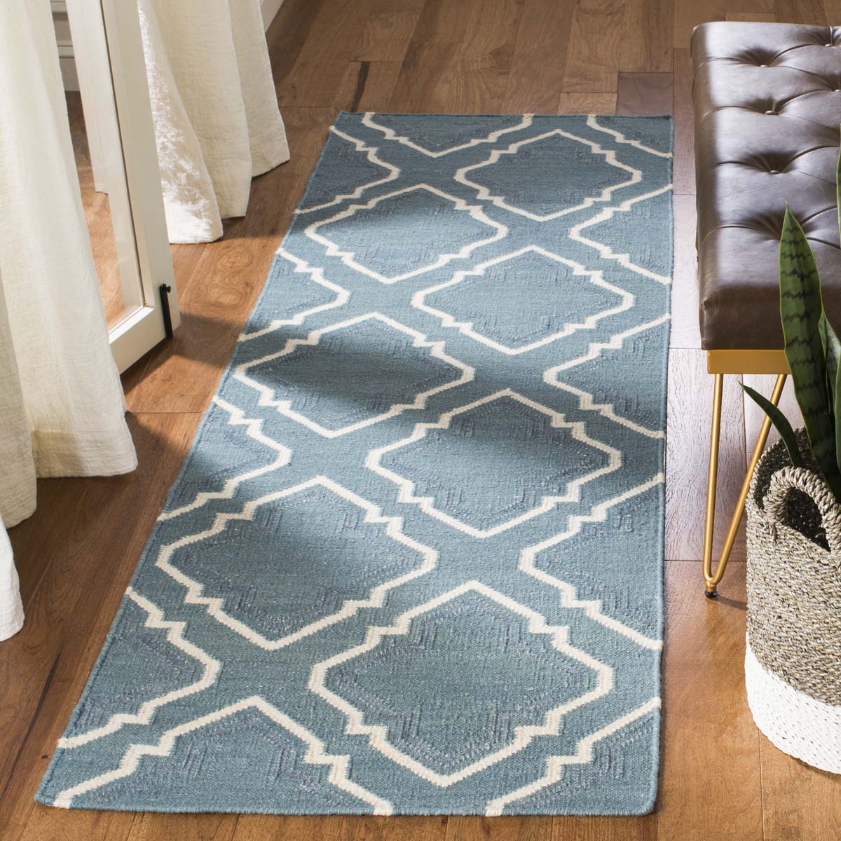 Safavieh Dhurries 112 Rug, DHU112 - Blue / Ivory