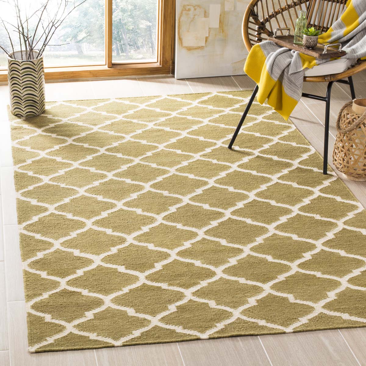 Safavieh Dhurries 115 Rug, DHU115 - Green / Ivory