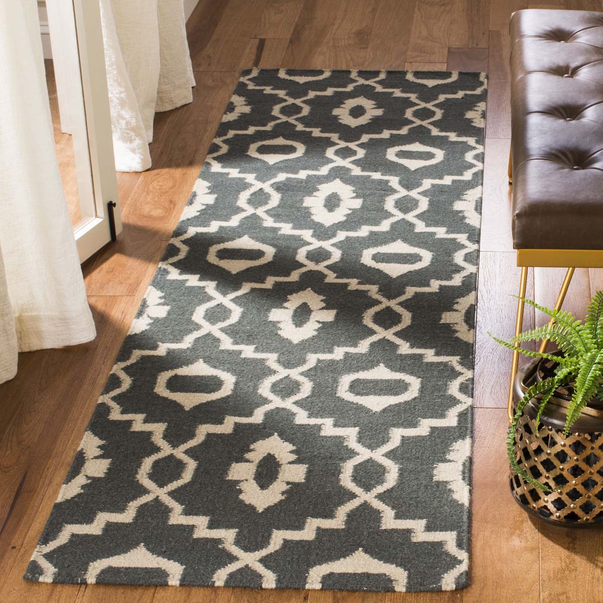 Safavieh Dhurries 205 Rug, DHU205 - Charcoal / Ivory