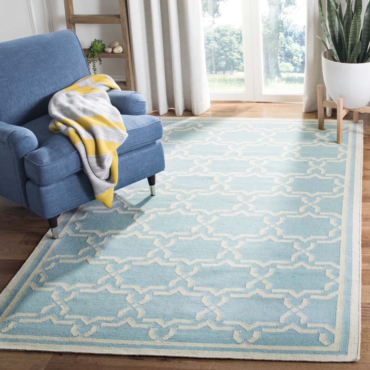 Safavieh Dhurries 545 Rug, DHU545 - Light Blue / Ivory