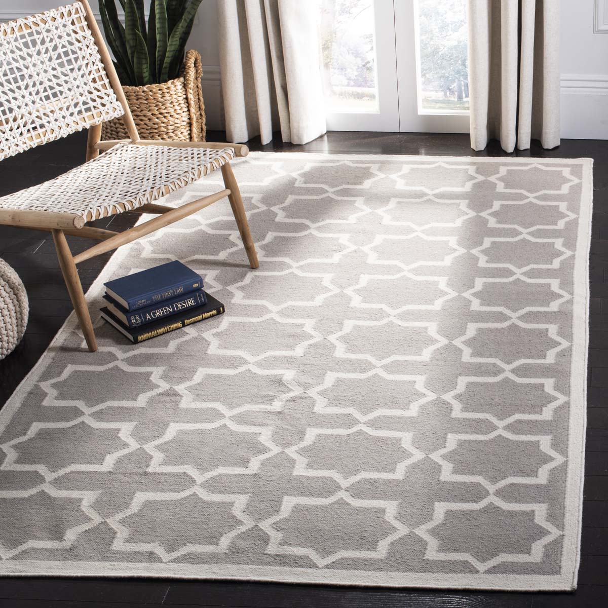 Safavieh Dhurries 549 Rug, DHU549 - Grey / Ivory