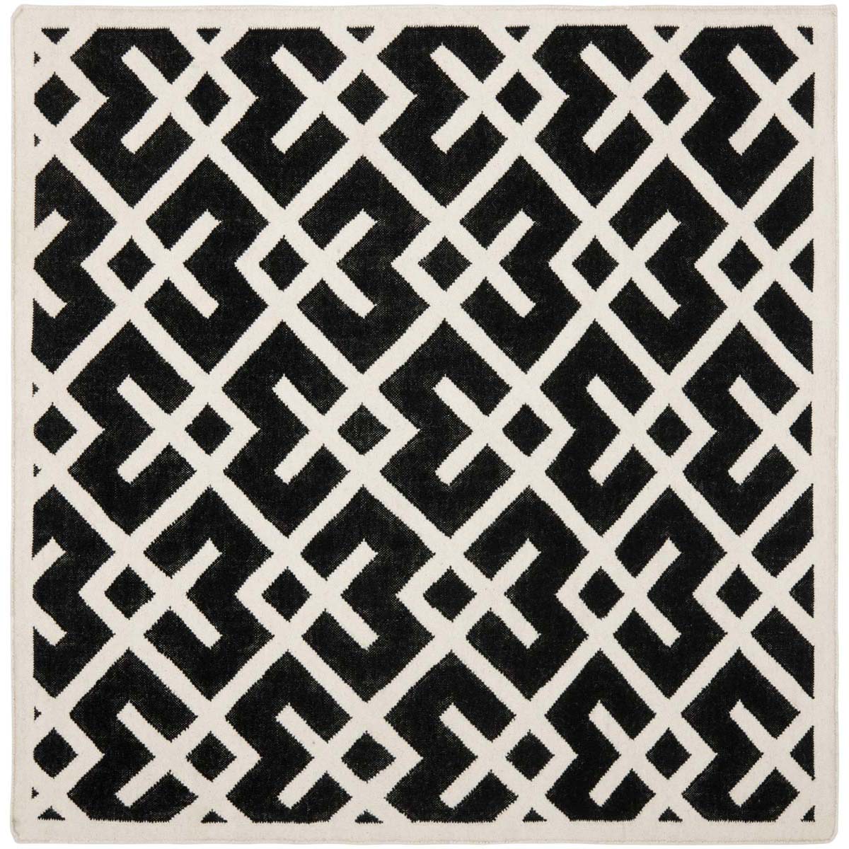 Safavieh Dhurries 552 Rug, DHU552 - Black / Ivory