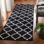 Safavieh Dhurries 554 Rug, DHU554 - Black / Ivory