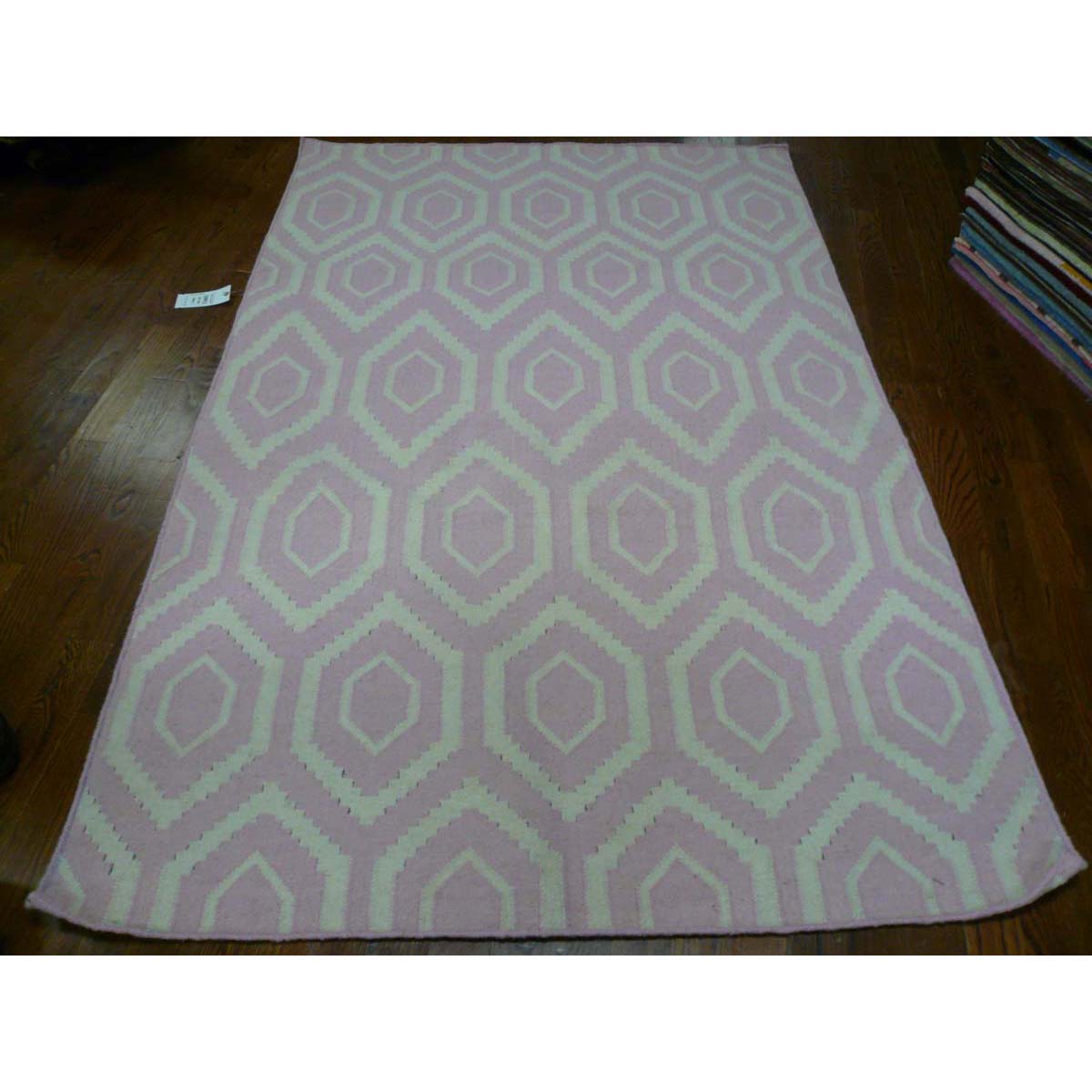 Safavieh Dhurries 556 Rug, DHU556 - Pink / Ivory