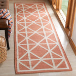 Safavieh Dhurries 558 Rug, DHU558 - Red / Ivory