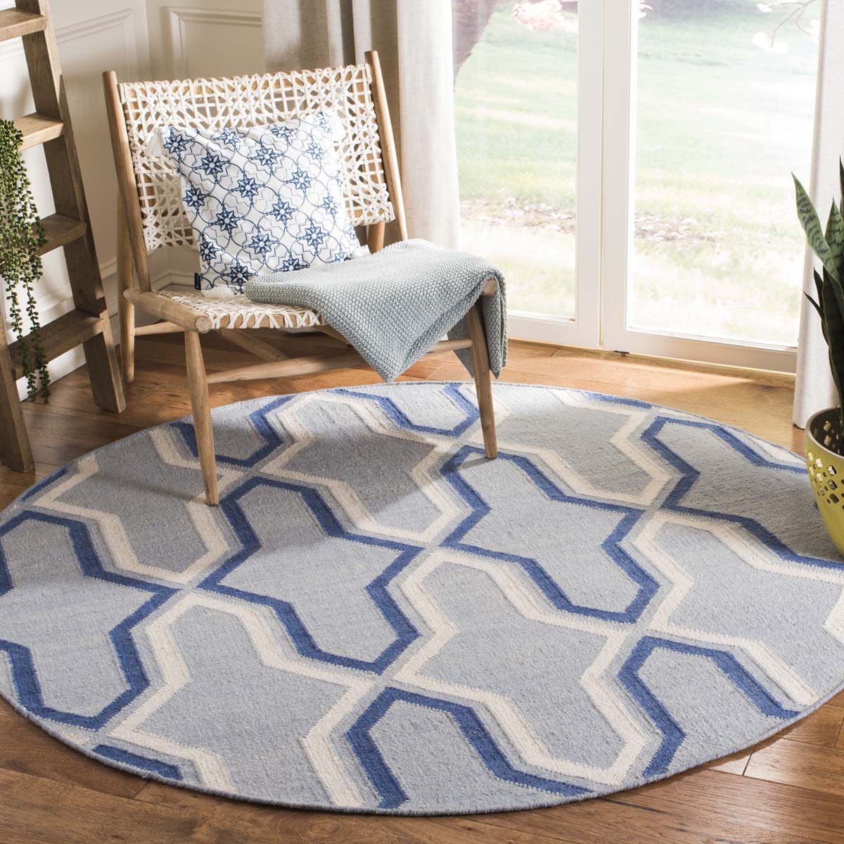 Safavieh Dhurries 559 Rug, DHU559 - Light Blue / Dark Blue