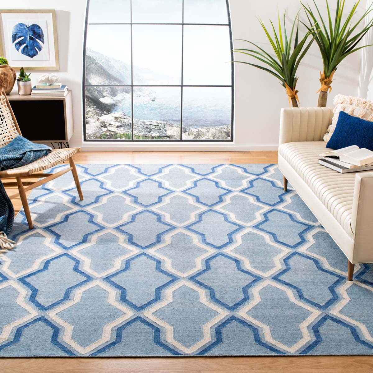 Safavieh Dhurries 559 Rug, DHU559 - Light Blue / Dark Blue