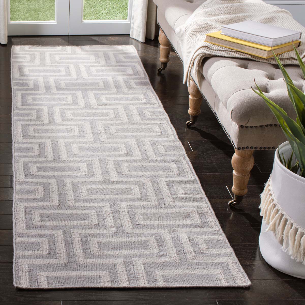 Safavieh Dhurries 562 Rug, DHU562 - Grey / Ivory