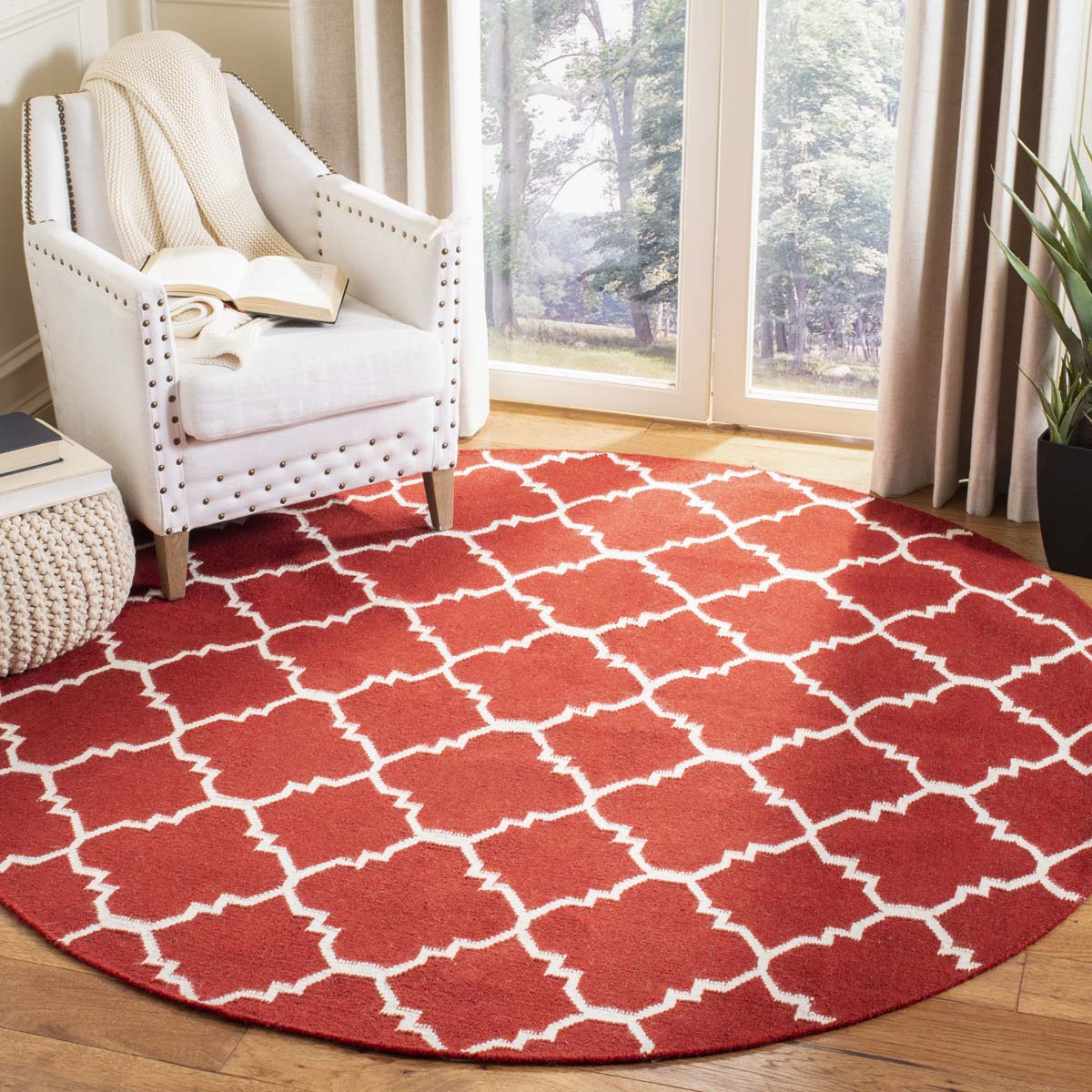 Safavieh Dhurries 566 Rug, DHU566 - Red / Ivory