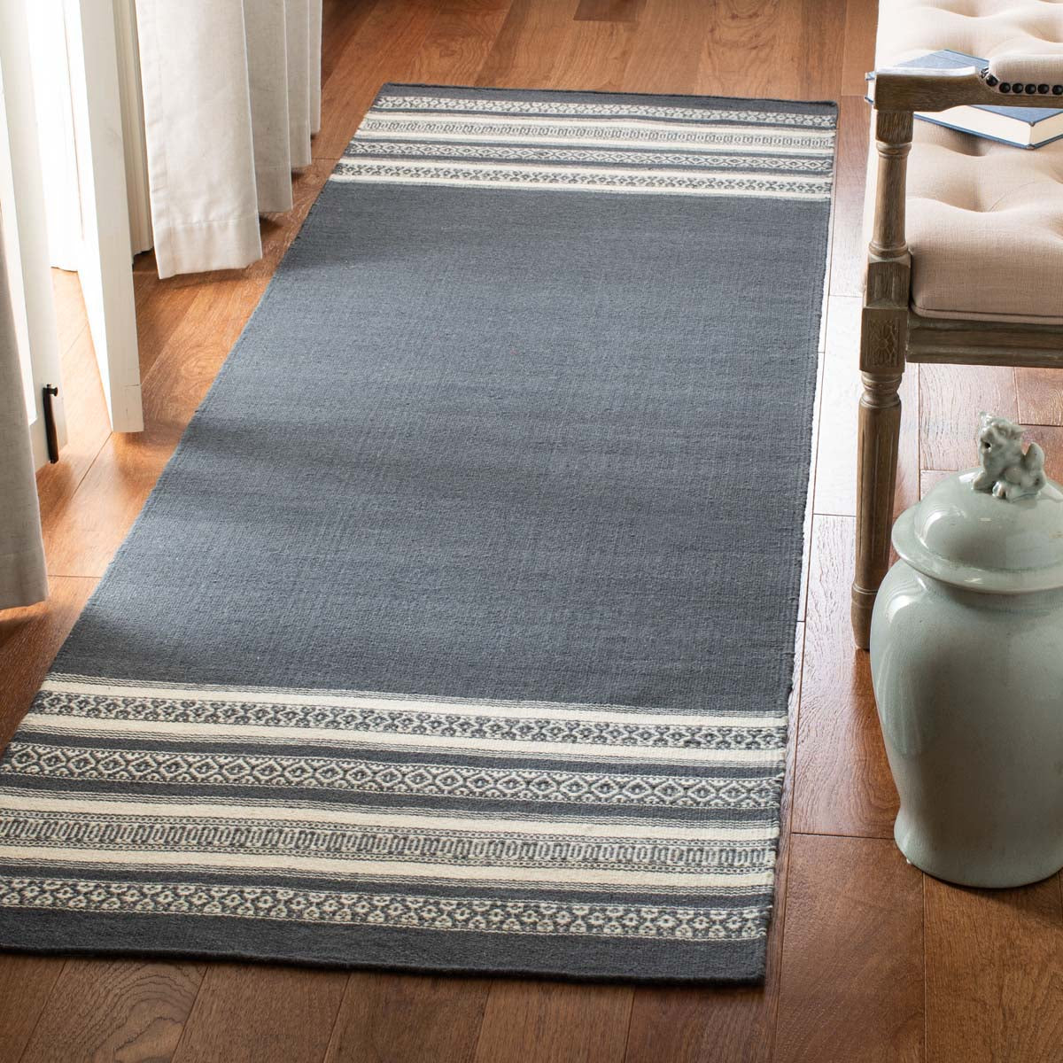 Safavieh Dhurries 601 Rug, DHU601 - Dark Grey